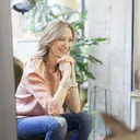 DIVORCIARSE DE LO ESTABLECIDO PARA EMPRENDER artwork