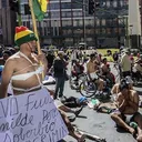 Critican la excesiva cantidad de policías para reprimir las movilizaciones de personas con discapacidad artwork