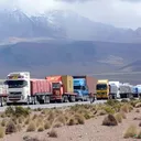 Dirigentes del transporte pesado exigen que el Gobierno tome acciones ante discriminación en puertos chilenos artwork
