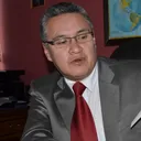 Eduardo León no dejó de ser abogado y mantiene la matrícula del colegio de profesionales artwork